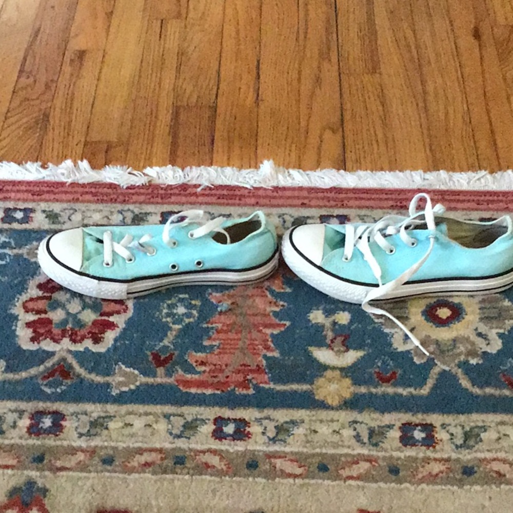 Shoes - Picture 4 of 4